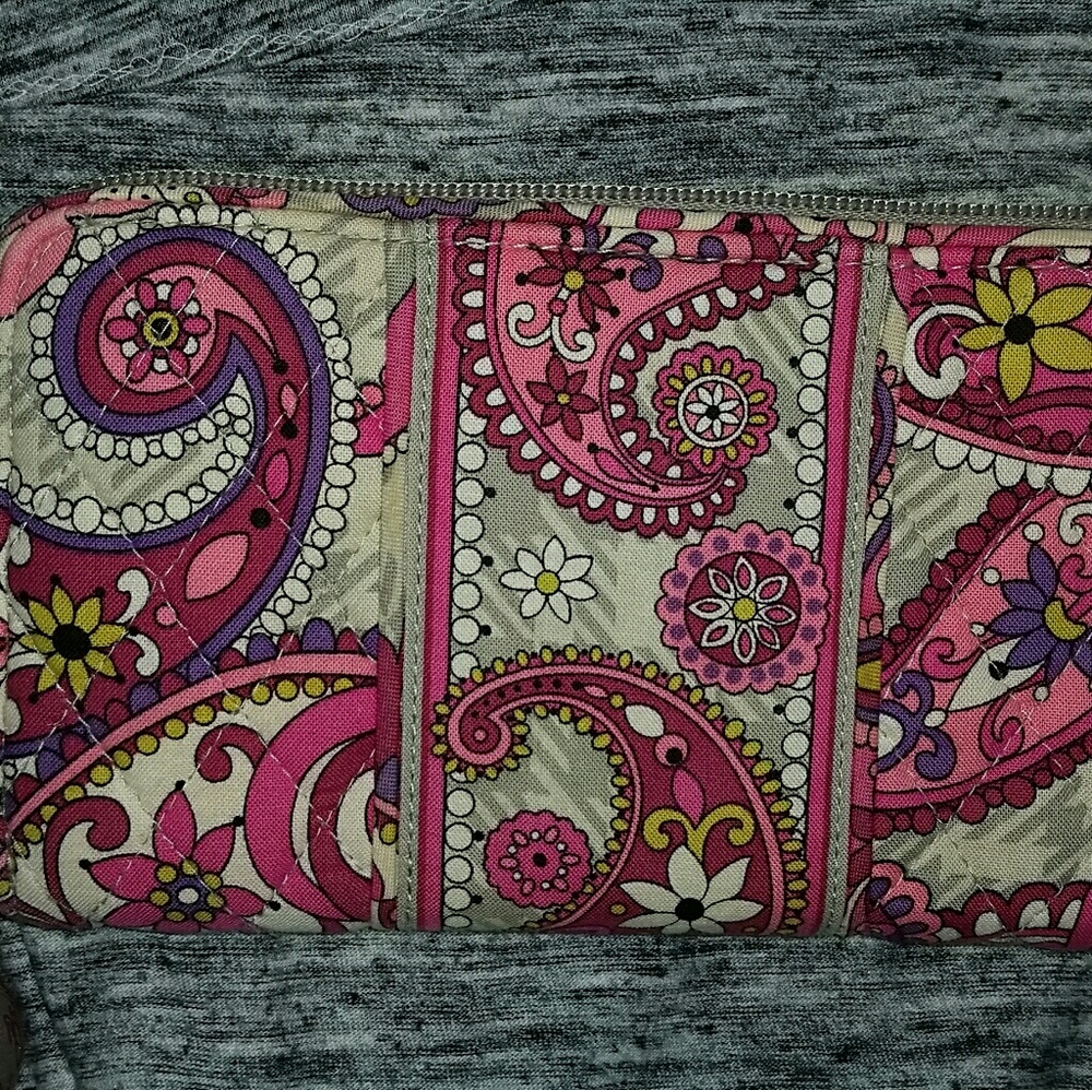 Vera bradley accordian wallet